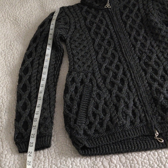Aran Sweater Market XS 100% Merino Wool Full Zip Fisherman Sweater - Picture 6 of 12